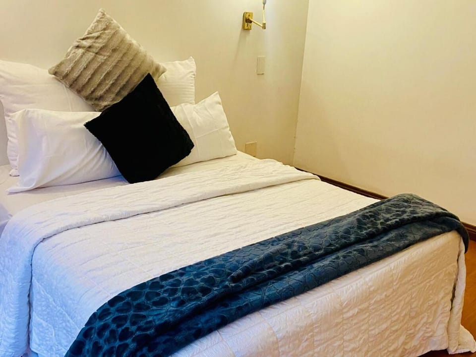 Bamboo Ridge Villa Constantia Villa in Roodepoort