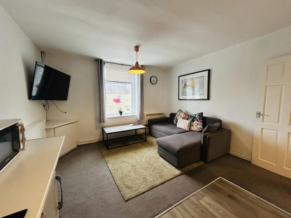 Cosy Flat - Over Arch Apartment in Rossendale