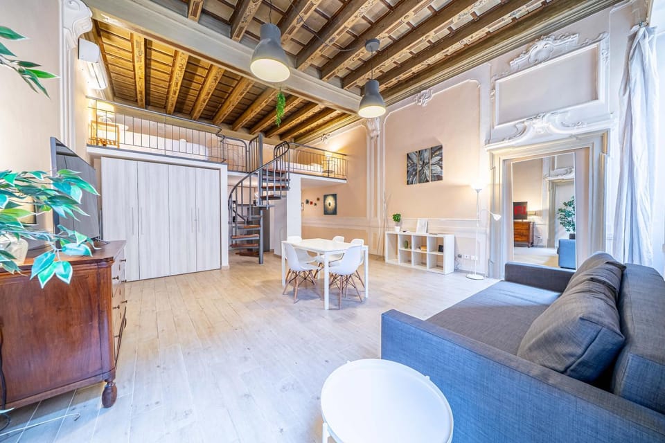 Living room, Seating area, Dining area