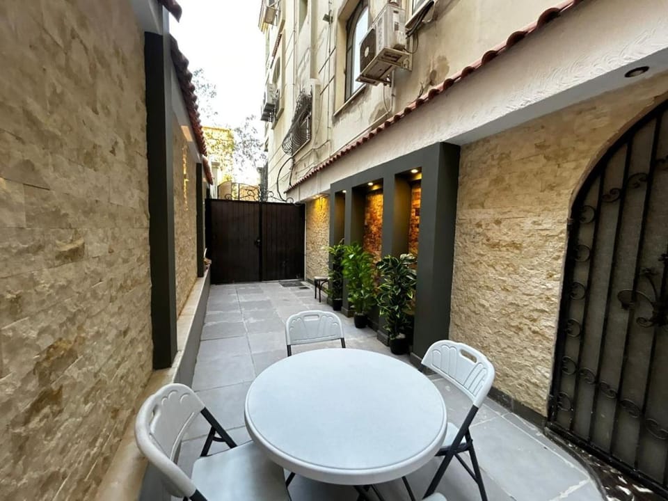 Cozy 2BR Ground Floor Stay | Central New Cairo Apartment in New Cairo City