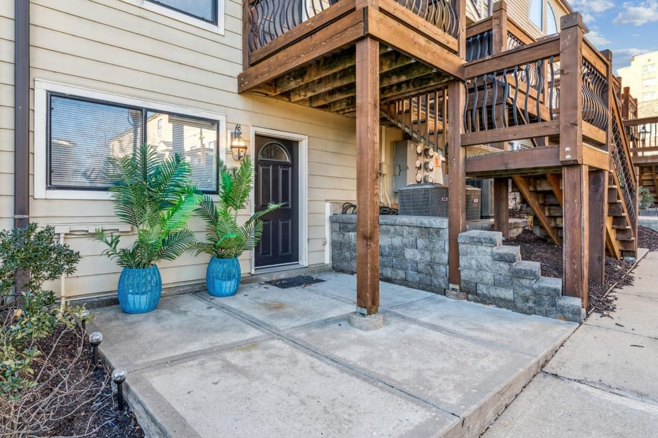 Walk to Main Street: Kansas City Vacation Rental! House in Kansas City