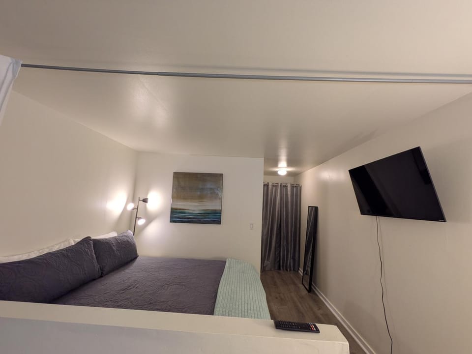 Relax by the Beach & stunning oceandeck Apartment in Venice Beach