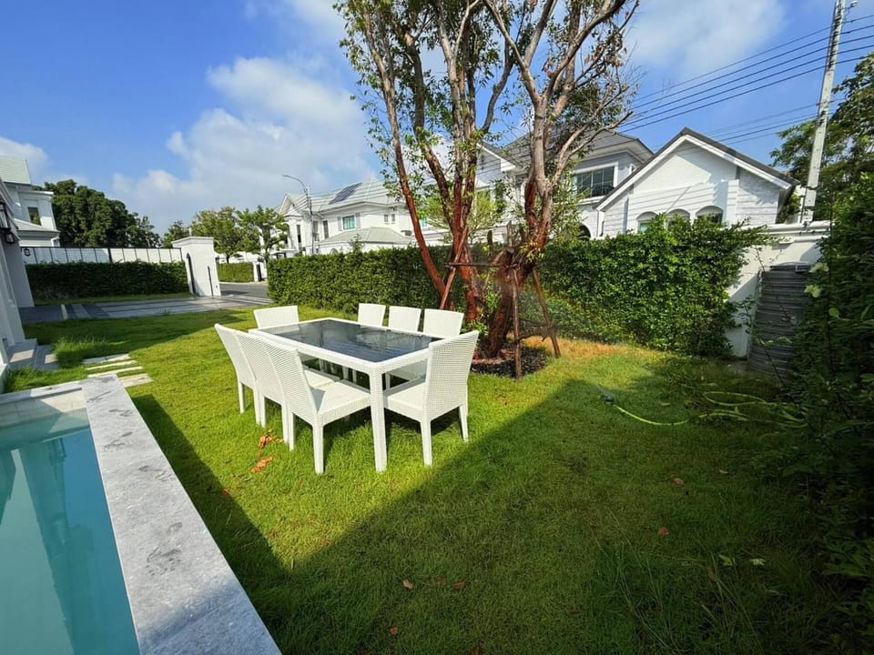 Luxury house near Suvarnabhumi Airport House in Thailand