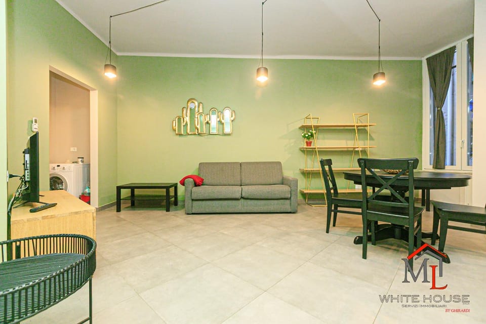 TV and multimedia, Living room, Dining area