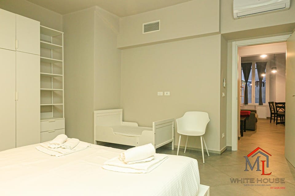 Bedroom, wardrobe