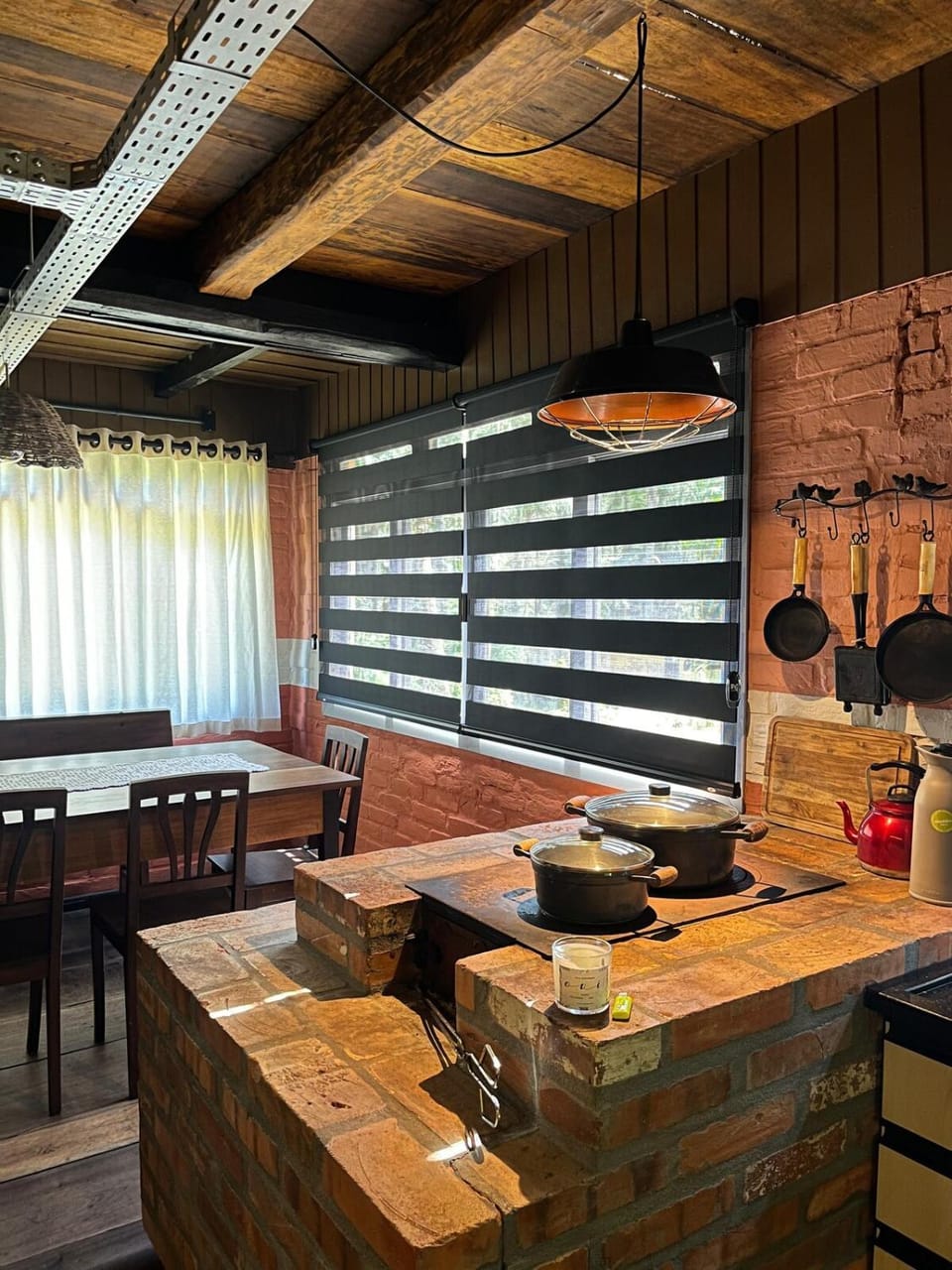 Casa Sabia com charme rústico e belos jardins Chalet in State of Santa Catarina