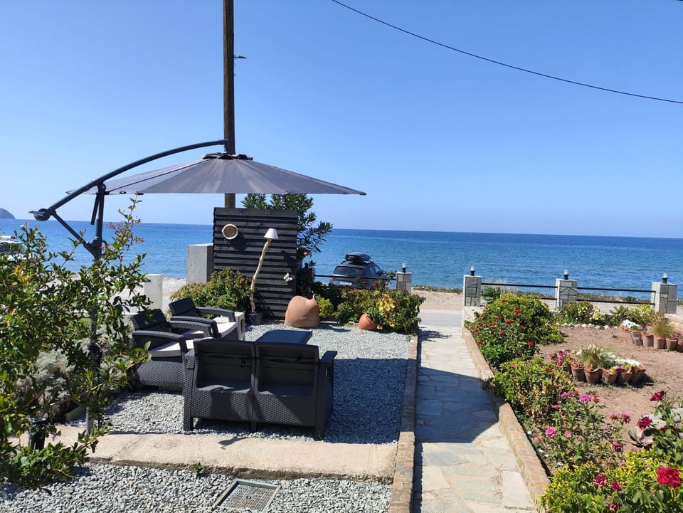 Property building, Garden, Sea view