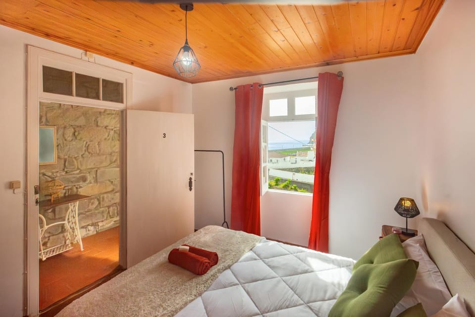 Entre a Pedra e o Mar House in Azores District