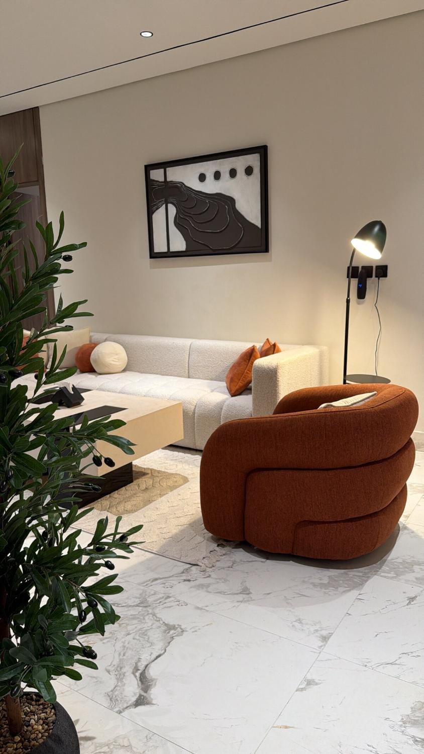 شقة روڤ فاخرة بغرفة نوم وصالة ومطبخ وموقف خاص Apartment in Al Khobar