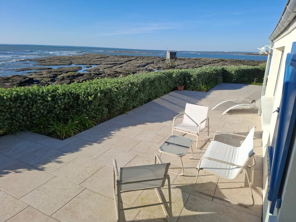 Patio, Natural landscape, View (from property/room), Balcony/Terrace, Sea view, sunbed