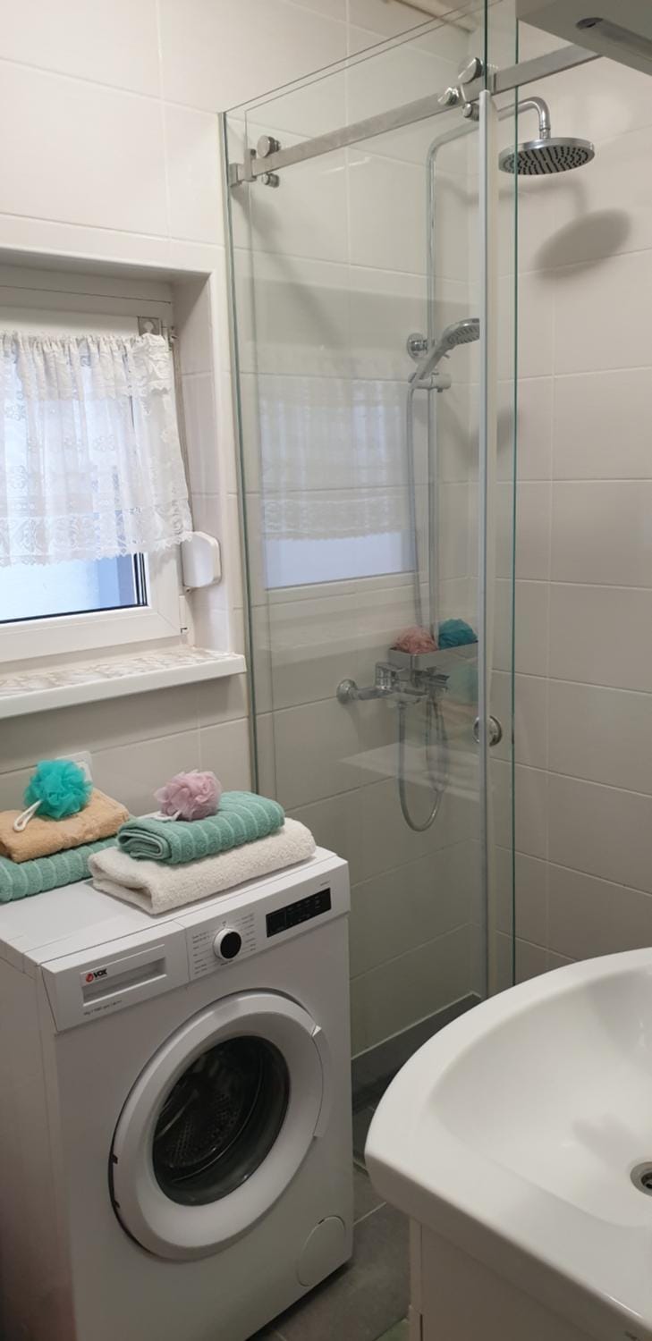 Shower, Bathroom, washing machine