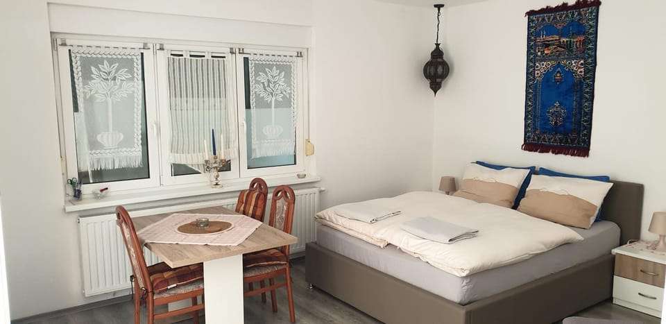 Massage, Other, Dining area, Bedroom, pet friendly, washing machine