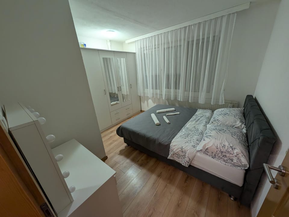 Bed, Bedroom, wardrobe