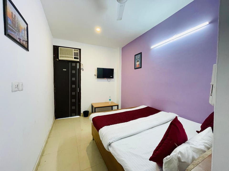 A Square Residency Saket Metro Station New Delhi Hotel in New Delhi
