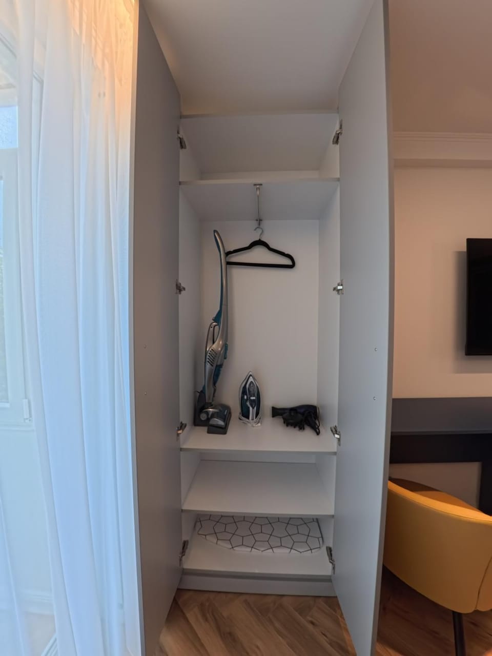 Park View Studio Apartment in Romania