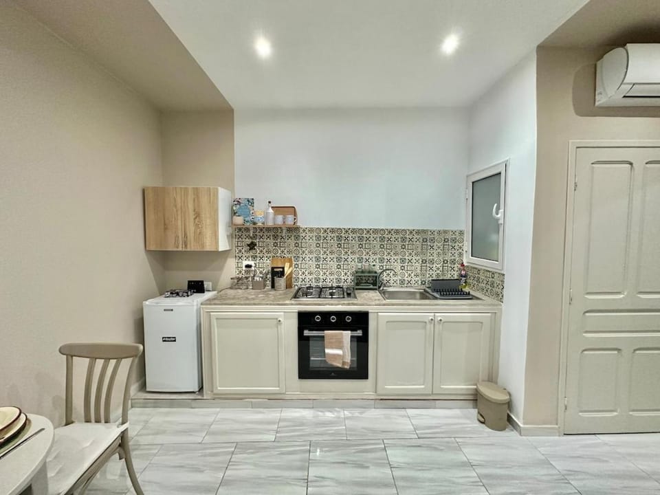 Amilcar's signature studio Apartment in Tunis Governorate, Tunisia