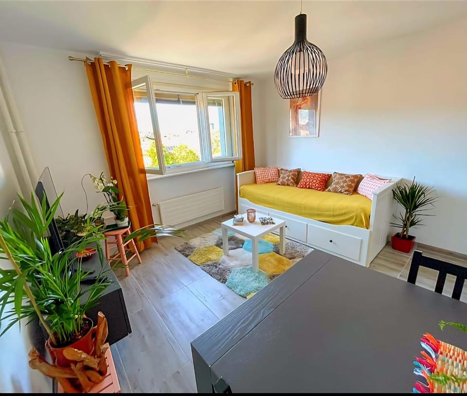 Zen Home appartement Apartment in Neuchâtel, Switzerland