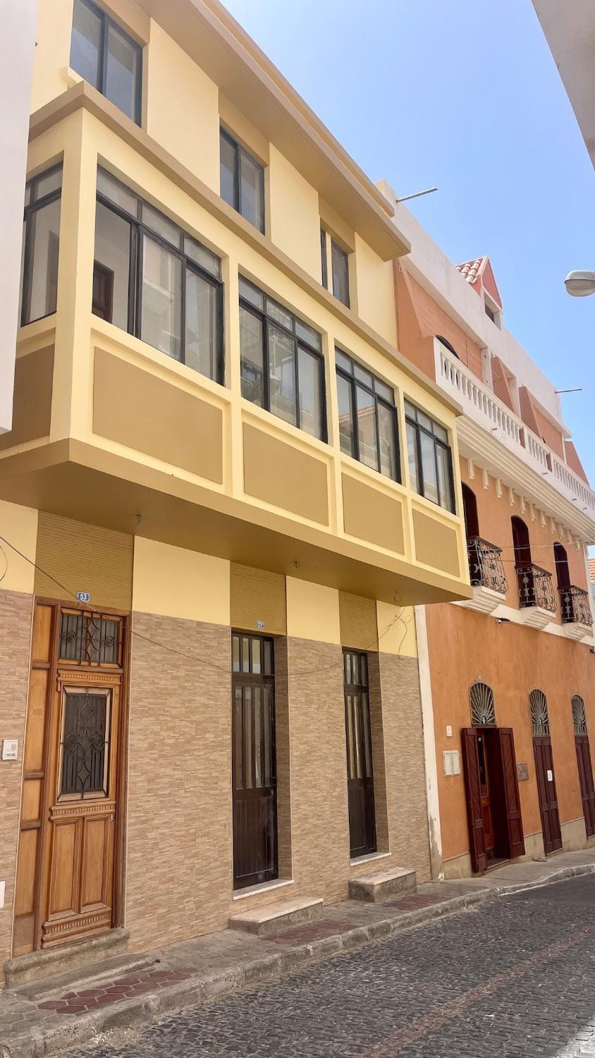 Facade/entrance, Off site