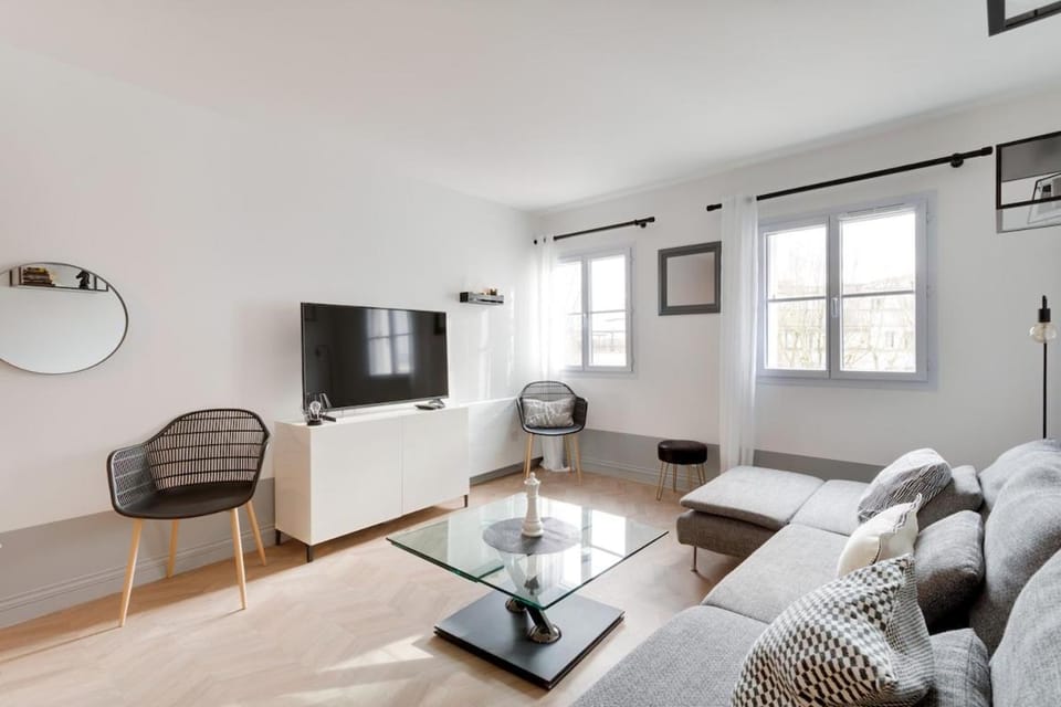 Communal lounge/ TV room, Living room, Seating area