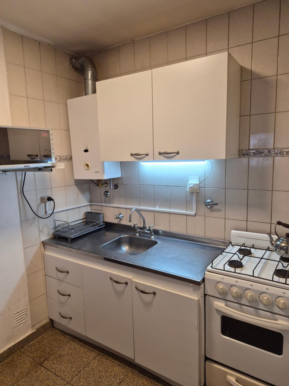 Kitchen or kitchenette