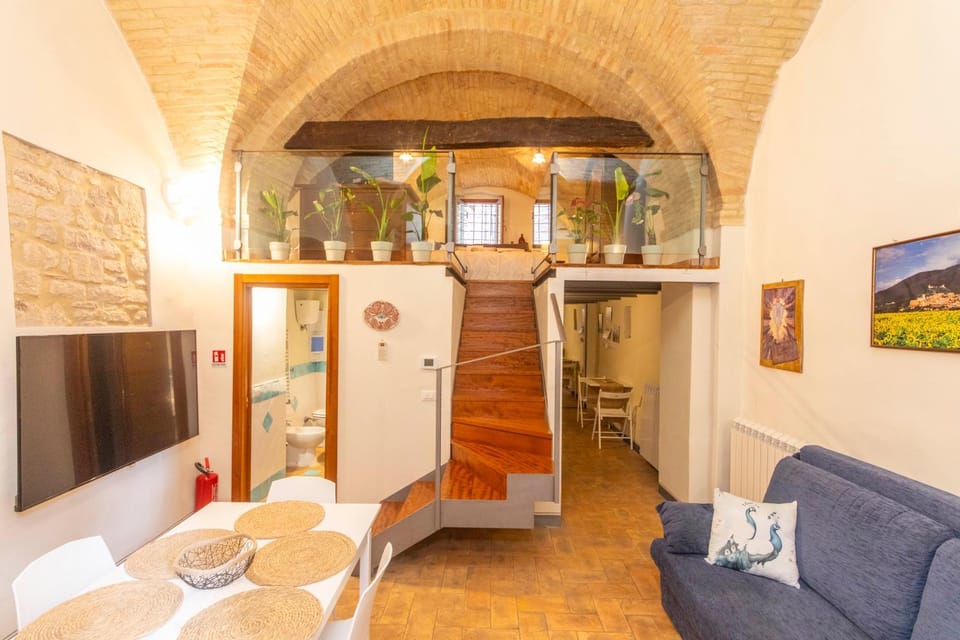 Domus Amore Central Apartment Assisi near Parcheggio Mojano Apartment in Assisi