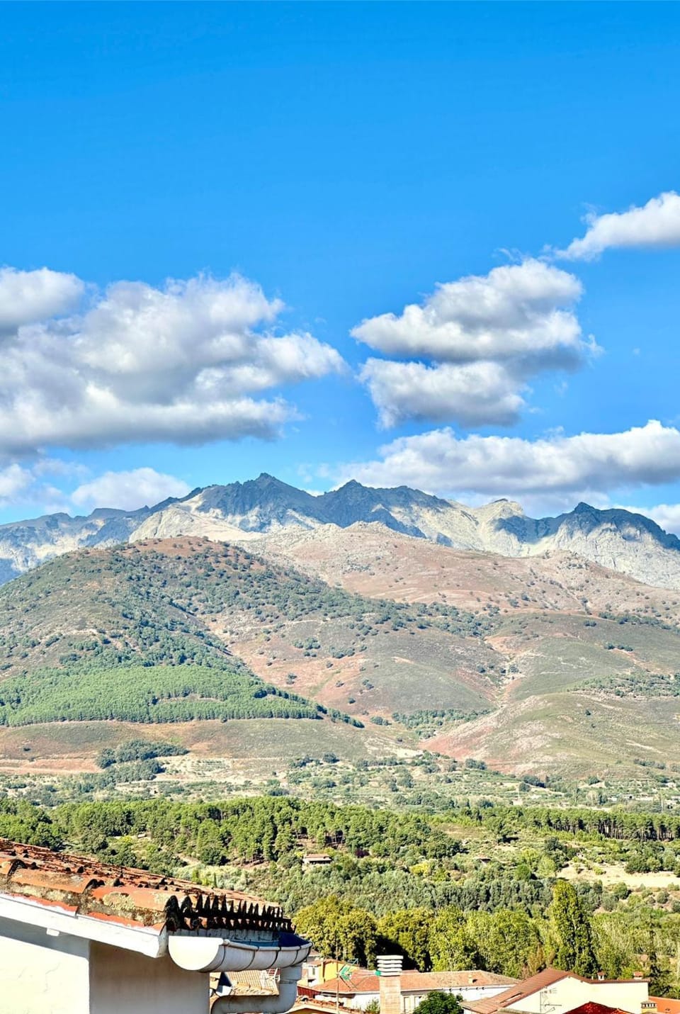 Nearby landmark, Day, Natural landscape, Mountain view