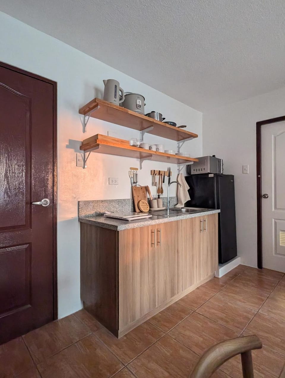 Kitchen or kitchenette, kitchen