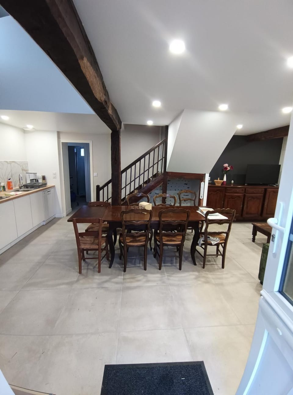 Living room, Dining area