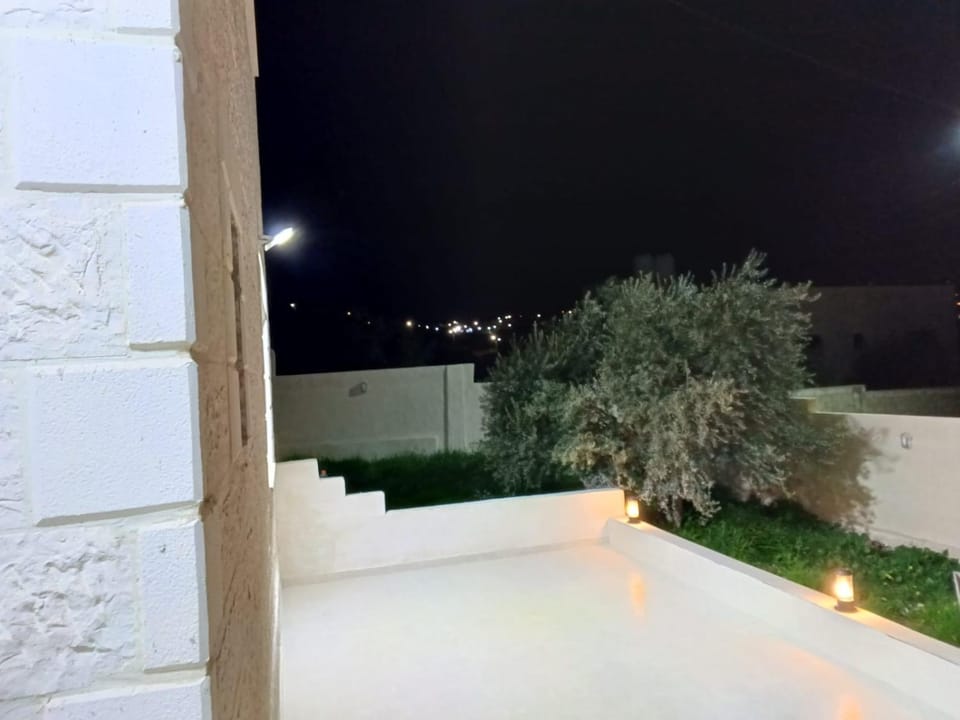 Garden, Balcony/Terrace