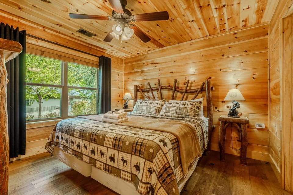 Mystical Mornings House in Gatlinburg