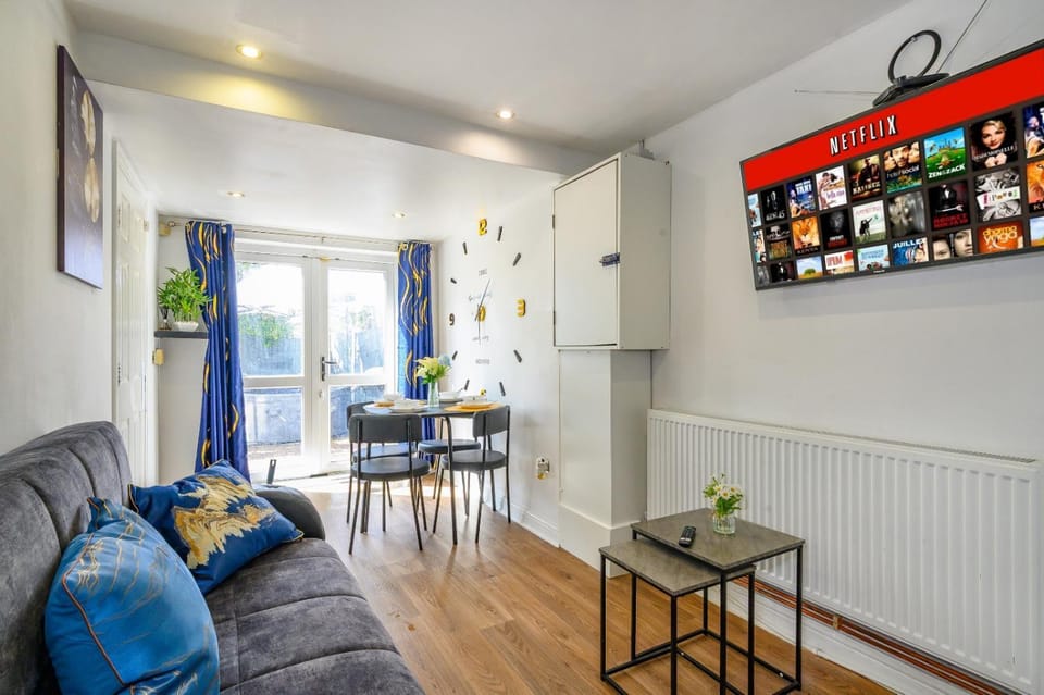 Phenomenal Stay - Private Parking & Hot tub Apartment in Dewsbury