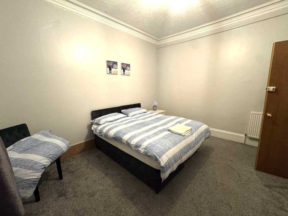 meze Apartment hotel in Perth