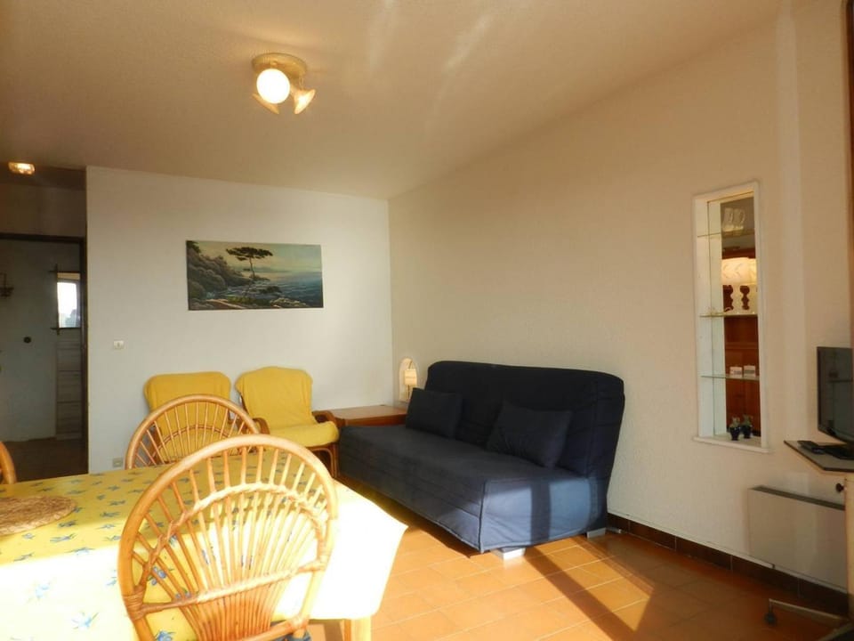 Appartement vue mer avec parking - 4 pers. - FR-1-251-935 Apartment in Le Lavandou