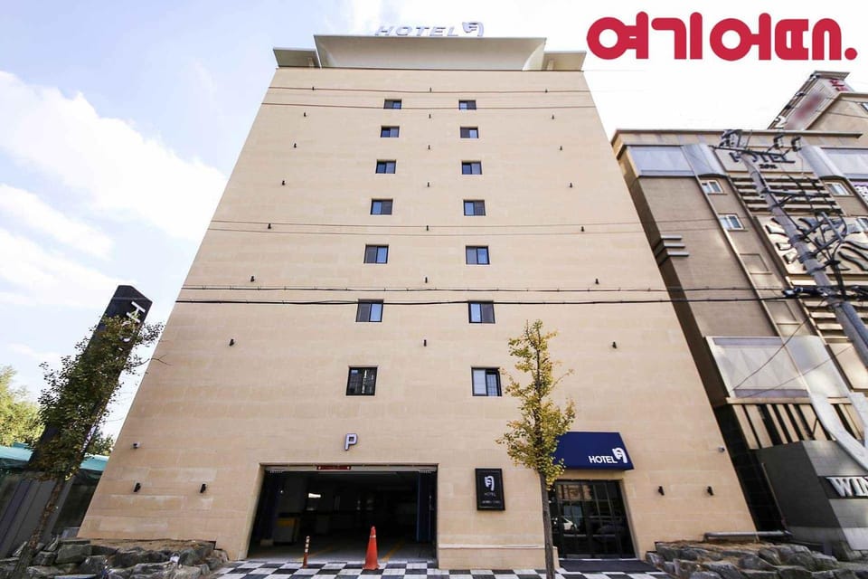 월호텔 Hotel in South Korea