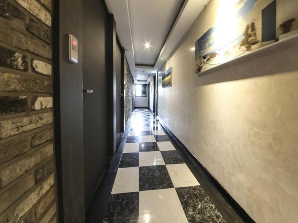 Property building, Photo of the whole room