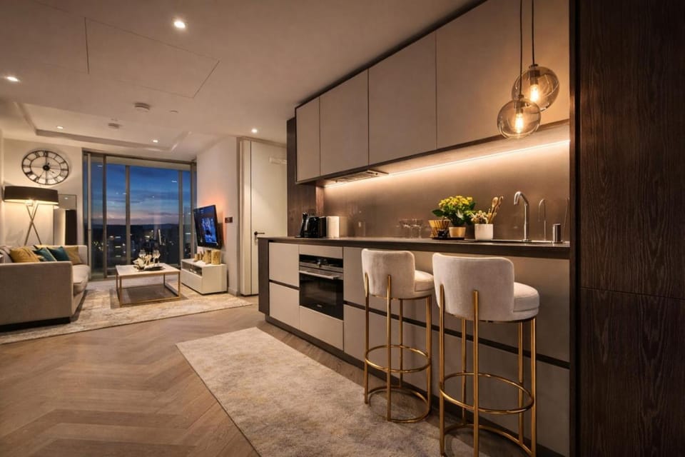 LuxuryLondonStays - Battersea power station Emperor Suite Apartment in London