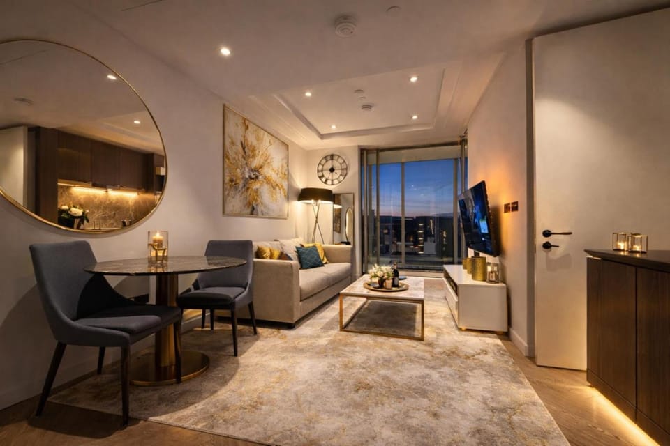 LuxuryLondonStays - Battersea power station Emperor Suite Apartment in London