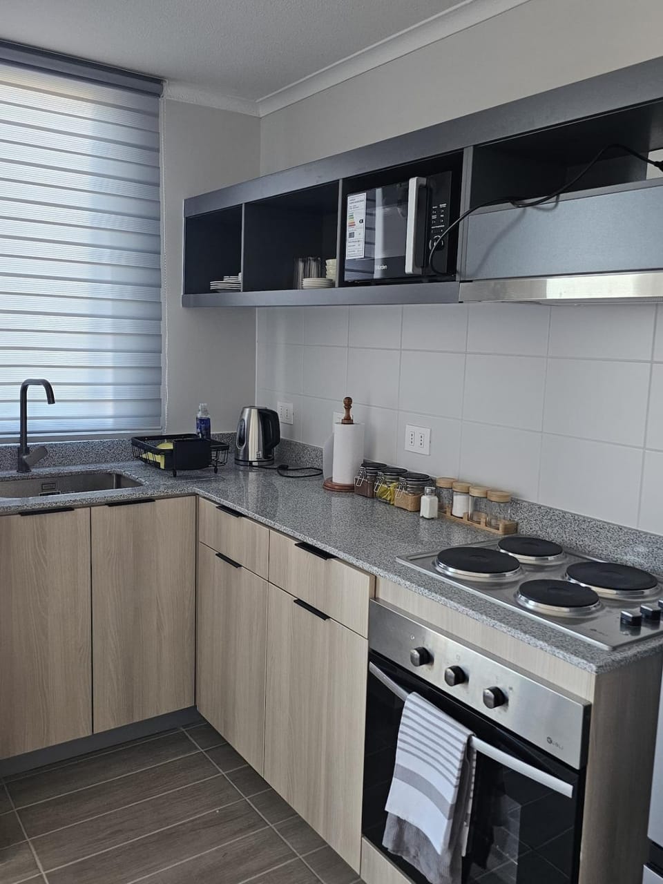 Coffee/tea facilities, Kitchen or kitchenette, dishwasher