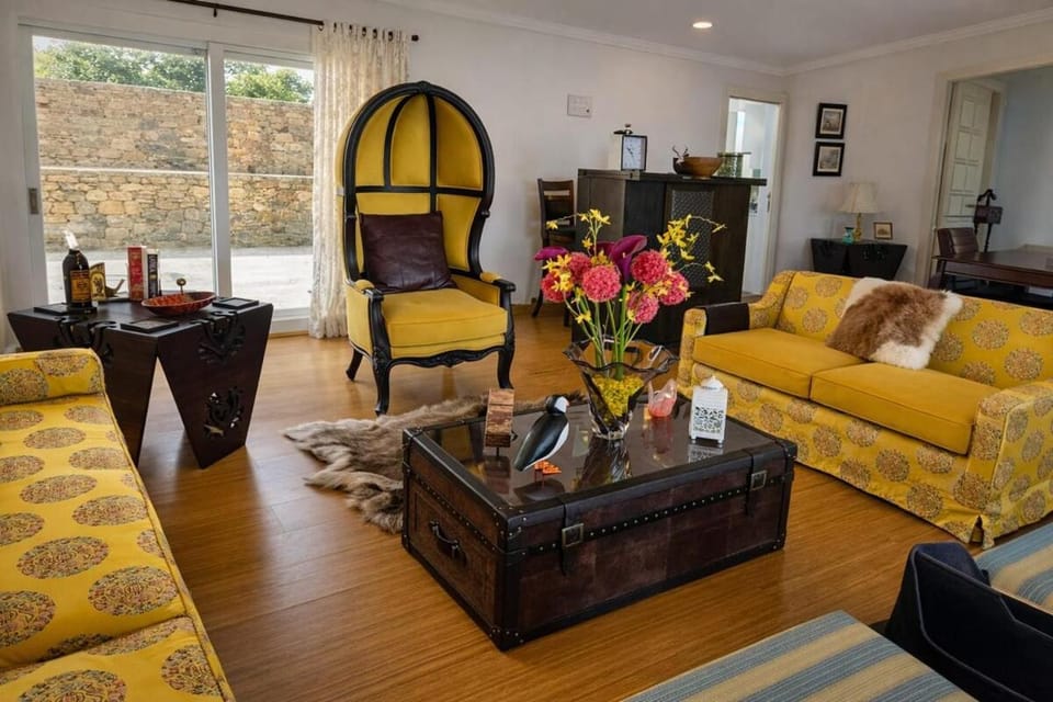 Vistara Lux Pvt room in Ranikhet w Valley Views Vacation rental in Uttarakhand