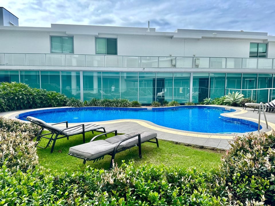 Property building, Day, Activities, Garden, Photo of the whole room, Garden view, Pool view, Swimming pool, Family, sunbed