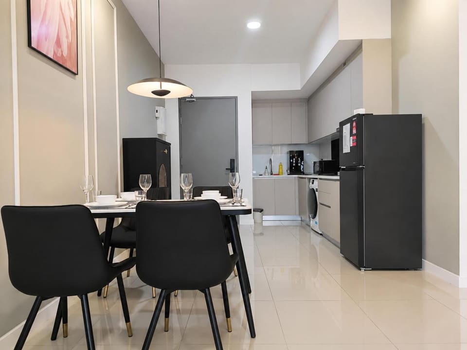 Skyline KL Bukit Bintang Luxury Condo doorstep LRT station Vacation rental in Federal Territory of Kuala Lumpur