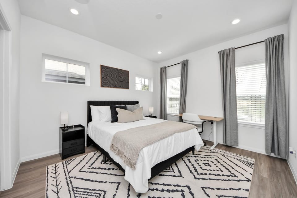 Bed, Bedroom, air conditioner