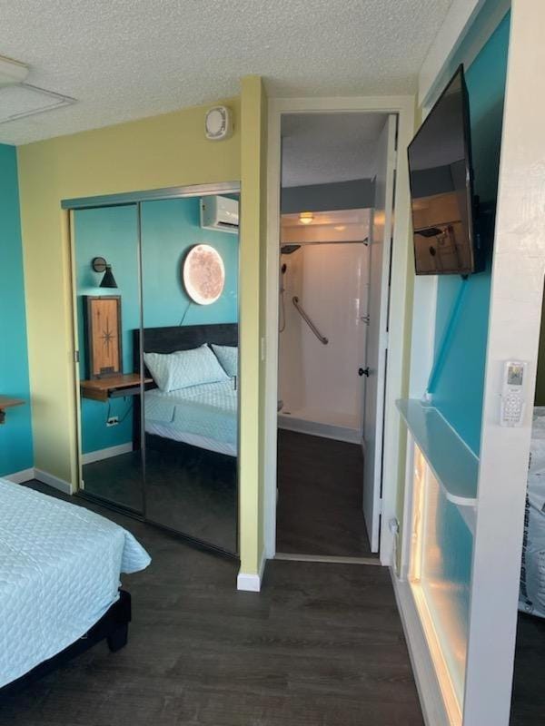 Jetsons Sunset Penthouse - MidCentury Modern Retreat Apartment in Honolulu