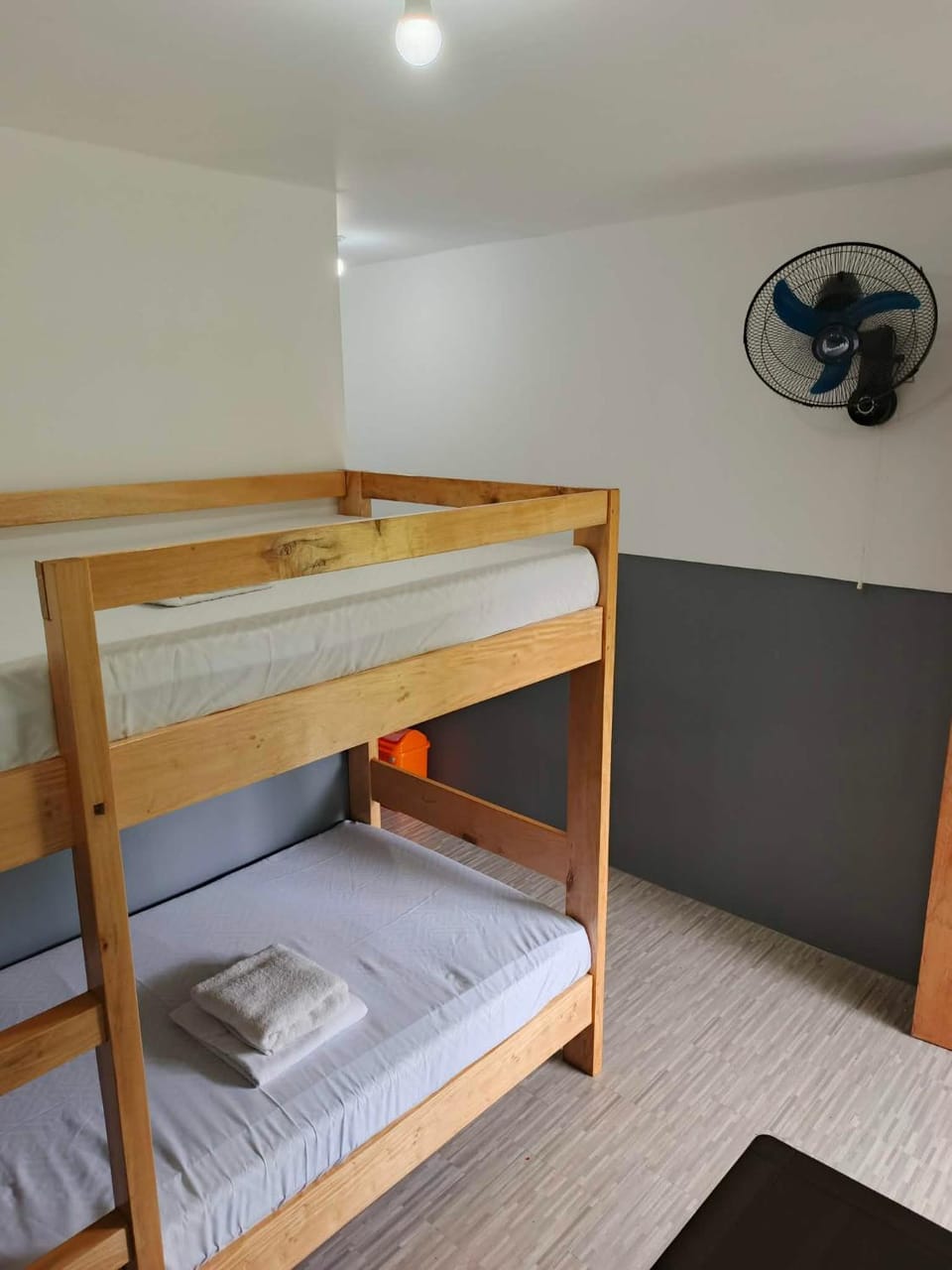 Bedroom, bunk bed