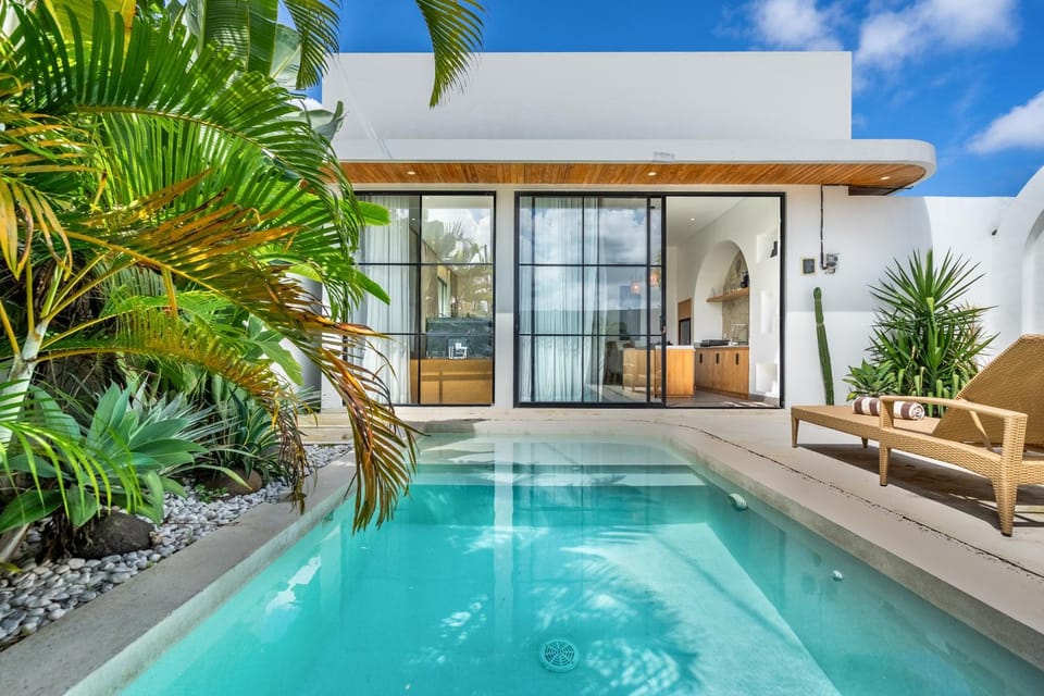 Property building, Pool view, Swimming pool