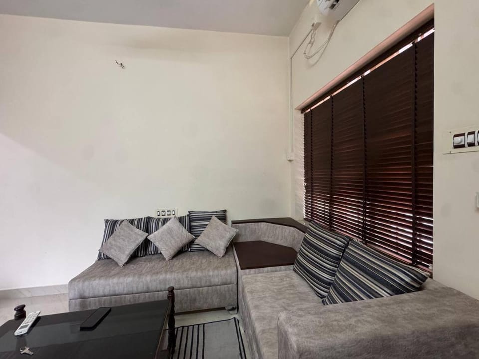 Al kabeer highway nest Apartment in Thiruvananthapuram