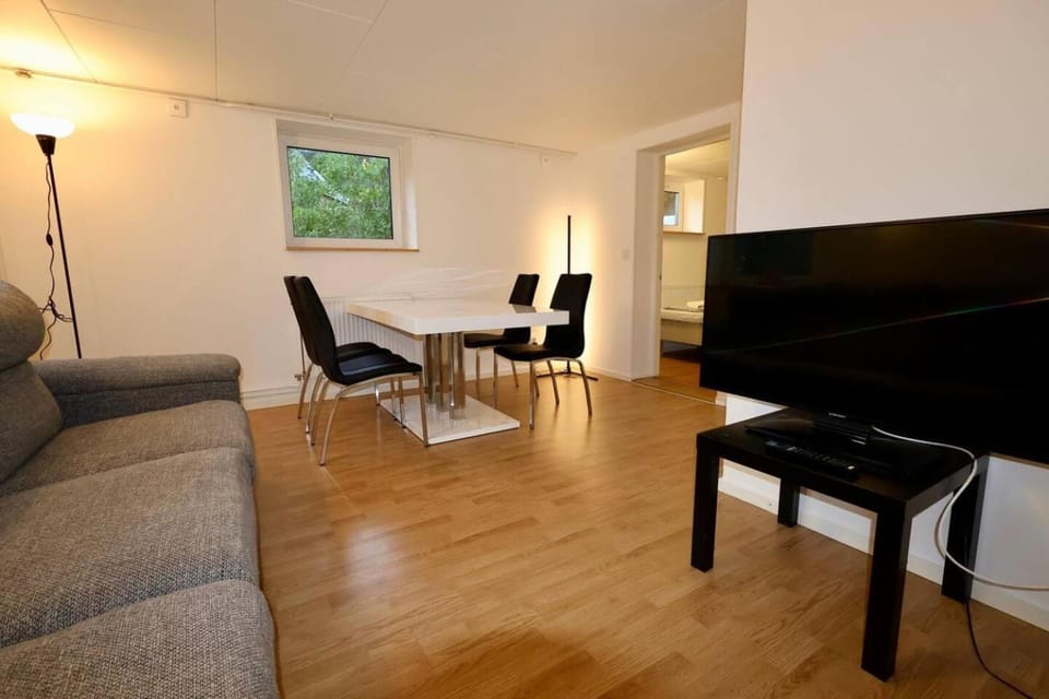 Workers Stay - Staff Apartment - Säve - Göteborg - Sverige House in Gothenburg
