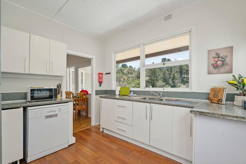 Misty Pines House in Katoomba