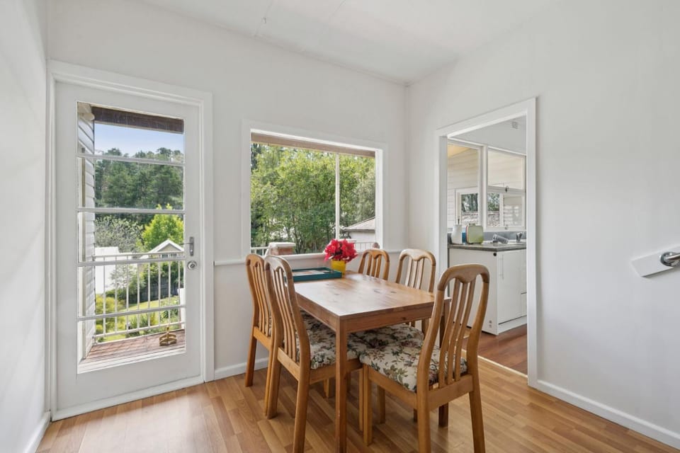 Misty Pines House in Katoomba