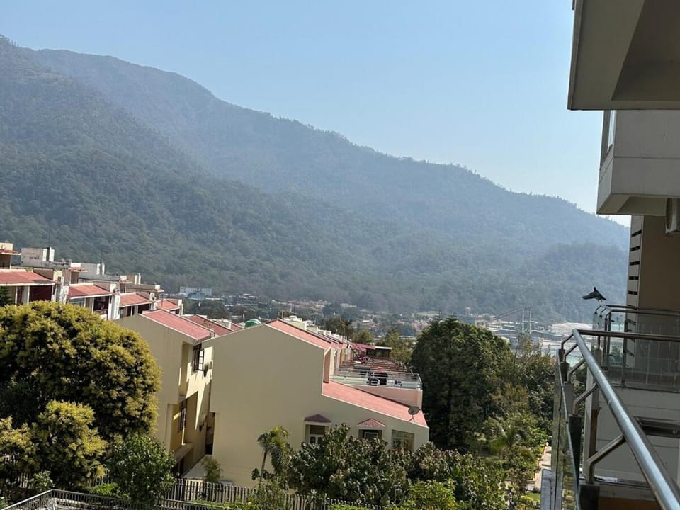 Happy human Apartment in Rishikesh
